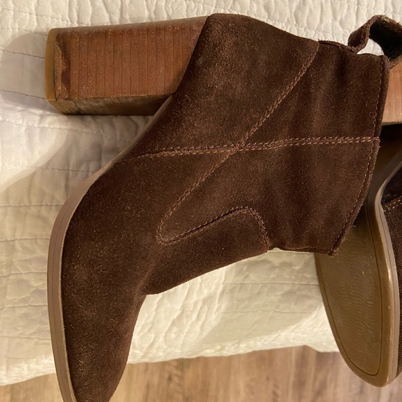 Steve Madden booties - brown suede - Picture 9 of 10